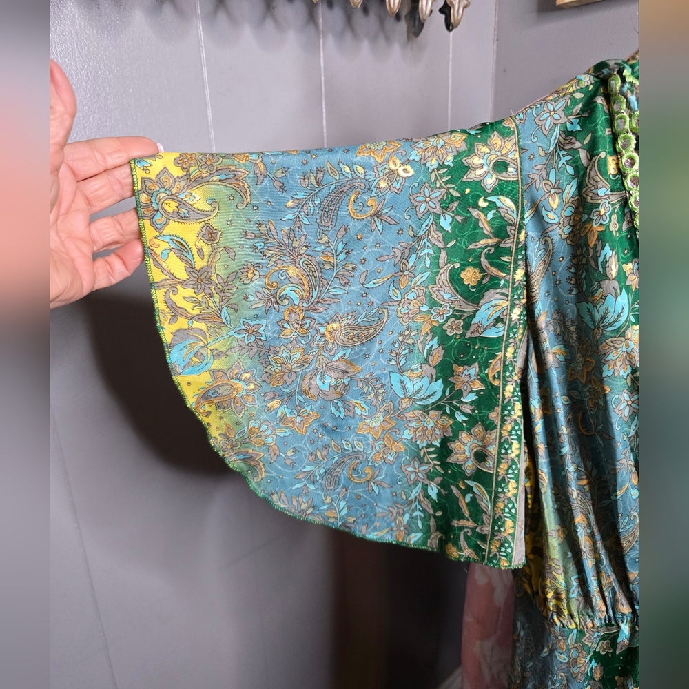 Bohemian Green Floral Maxi Dress with Lace Trim - Picture 6 of 11